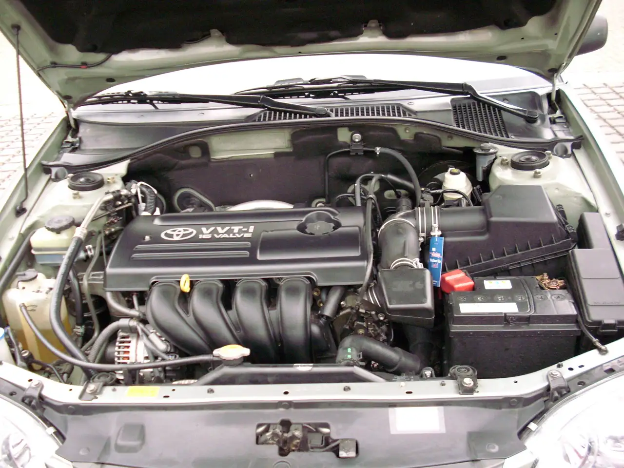 Toyota Avensis 1.8 linea terra, foto 3