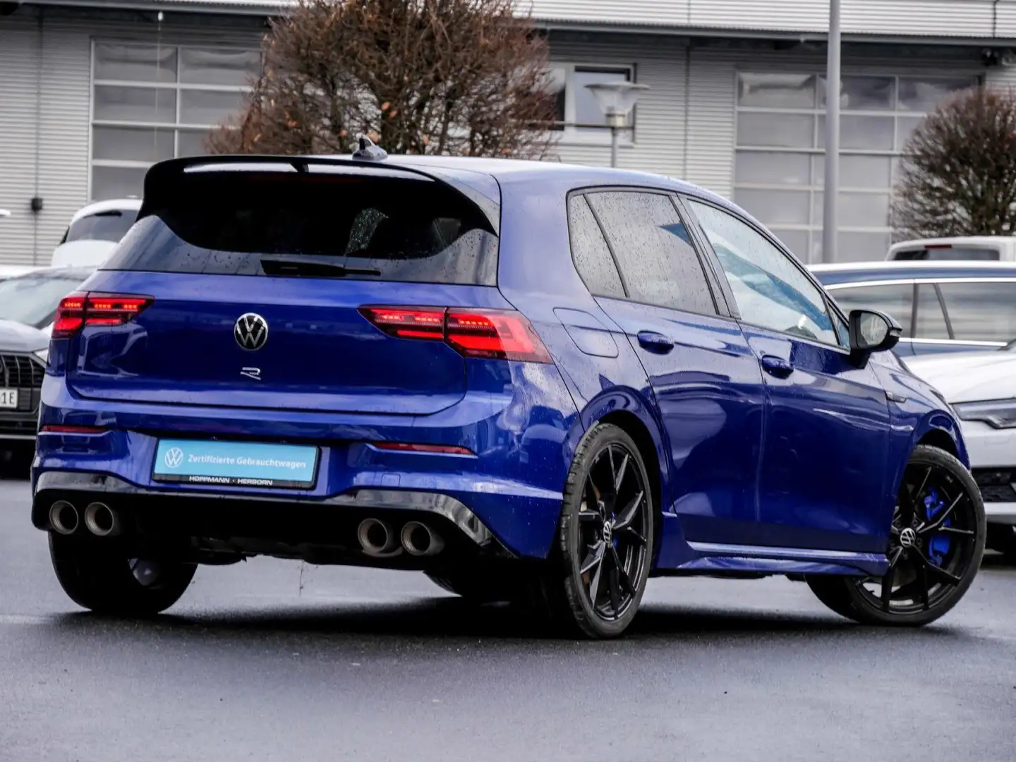 Volkswagen Golf VIII R 2.0 TSI 4M Akra 270 km/h DCC Pano HK Blau - 2