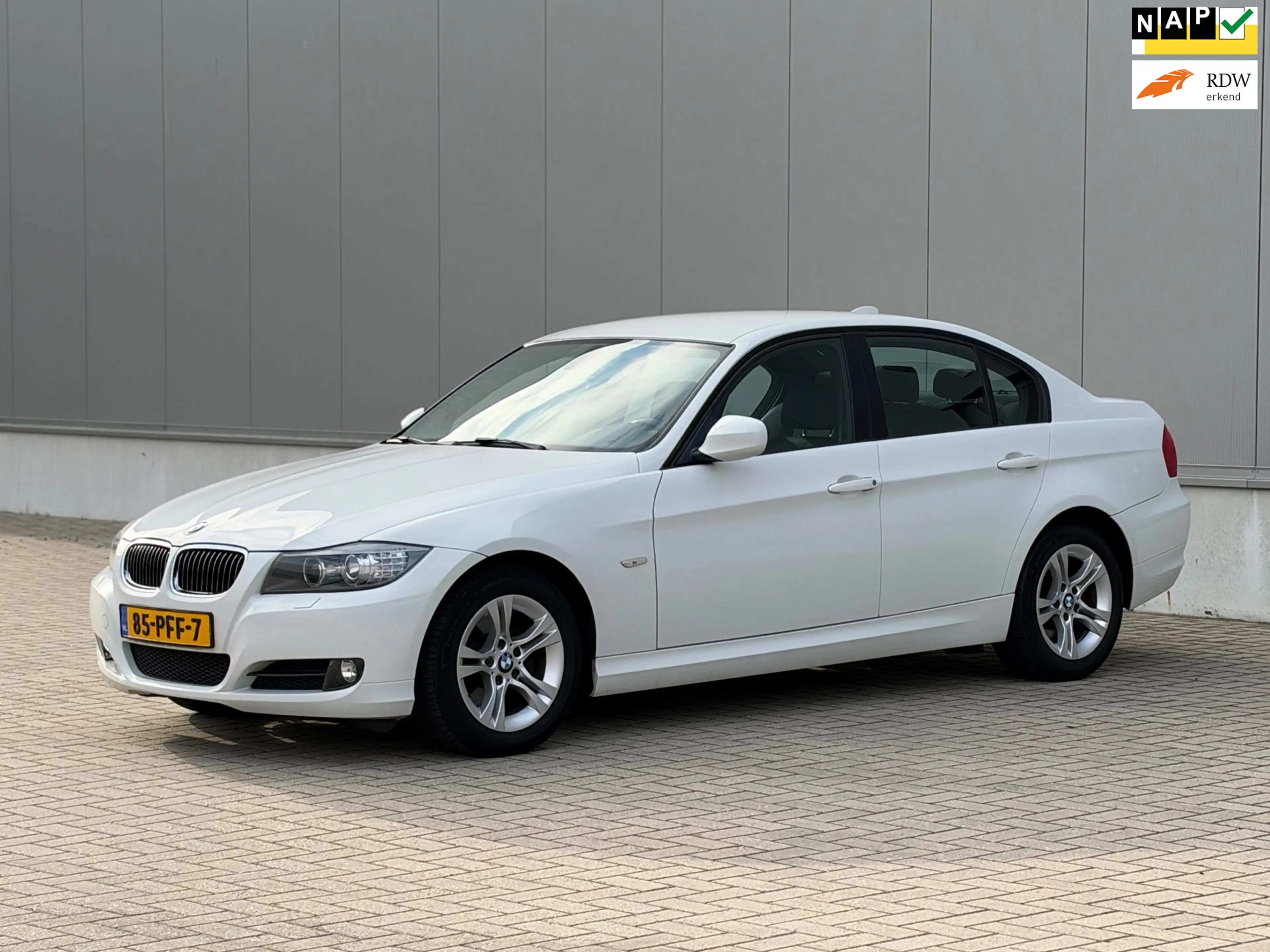 BMW 318 3-serie 318i Corporate Lease Business Line