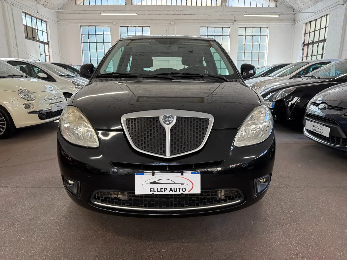 Lancia Ypsilon Ypsilon 1.2 8v Argento Nero - 2