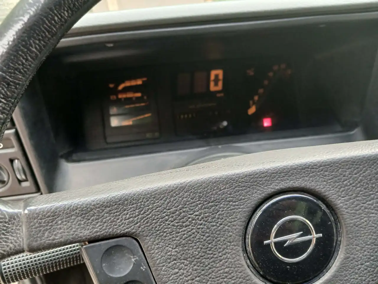 Opel Monza GSE 3.0, foto 6