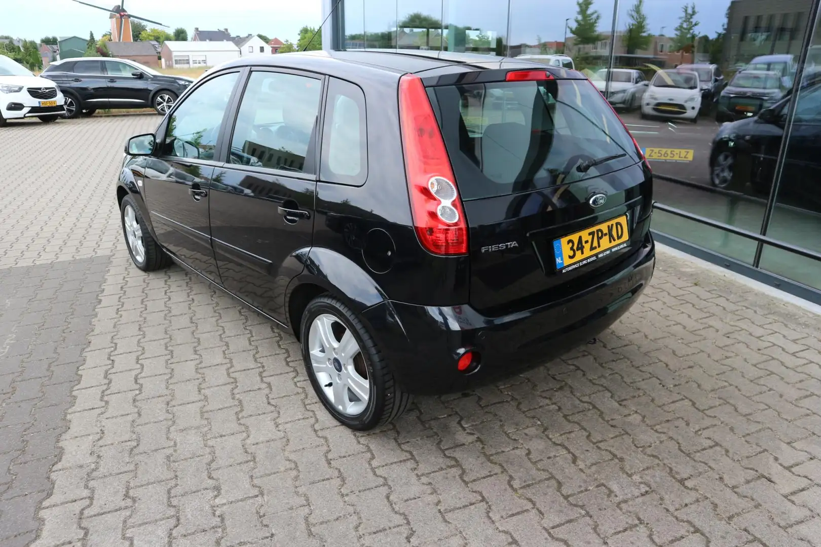 Ford Fiesta 1.3-8V Futura XL AIRCO/CLIMA LMV PDC WEINIG KM RIJ Noir - 2