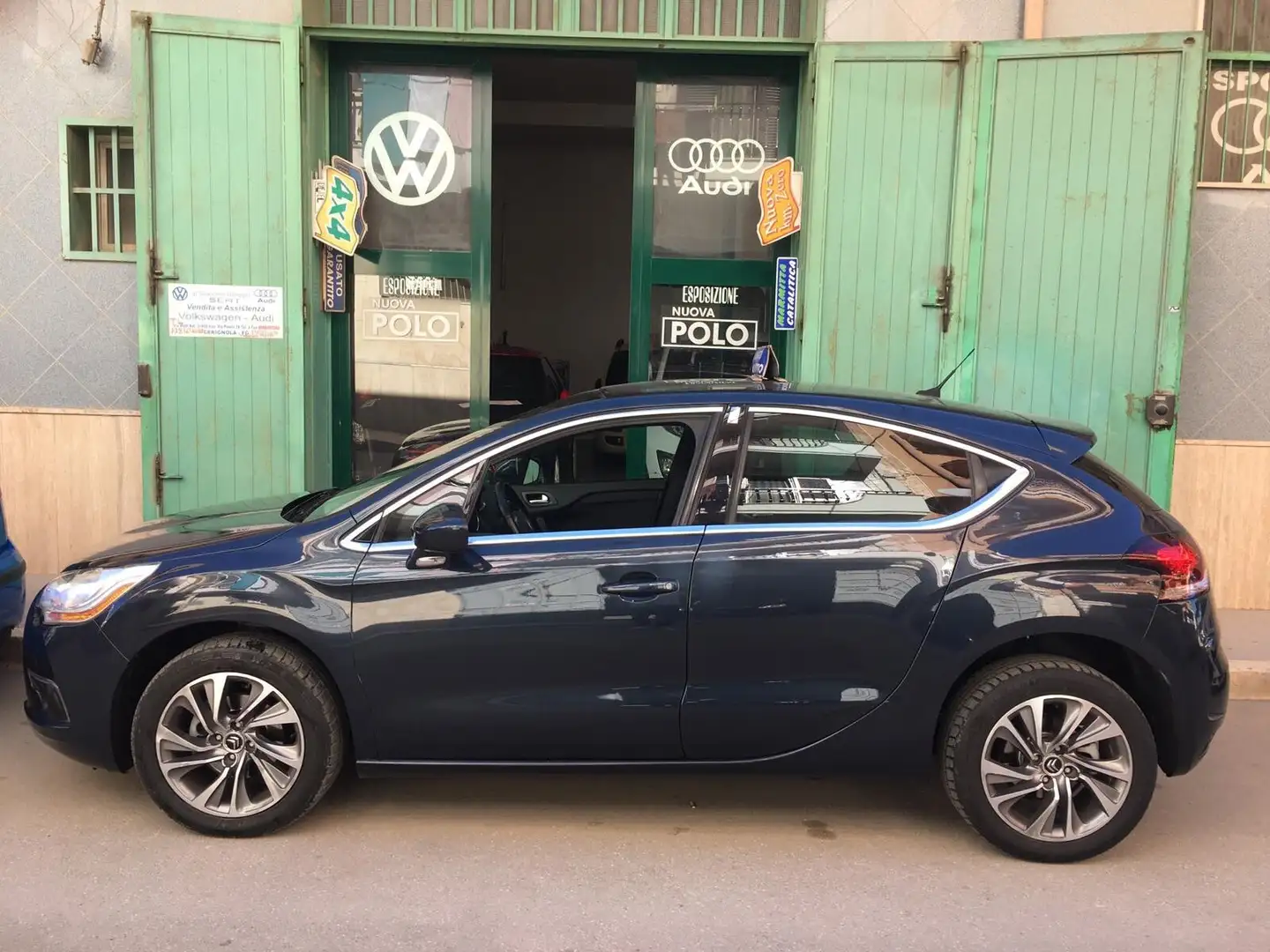 DS Automobiles DS 4 DS 4 1.6 e-HDi 110 airdream So Chic Negro - 2