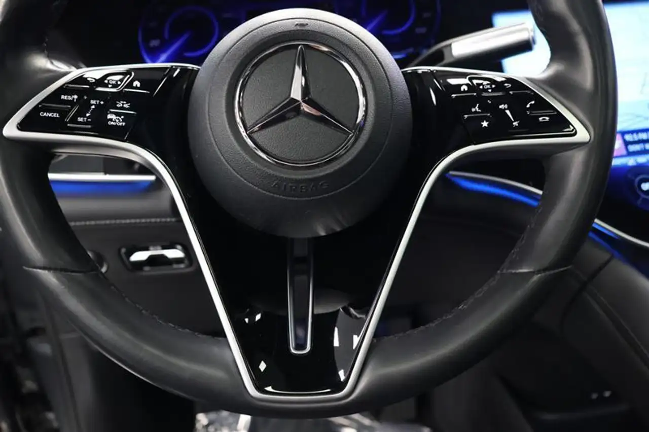 Mercedes-Benz EQS снимка Mercedes-Benz EQS