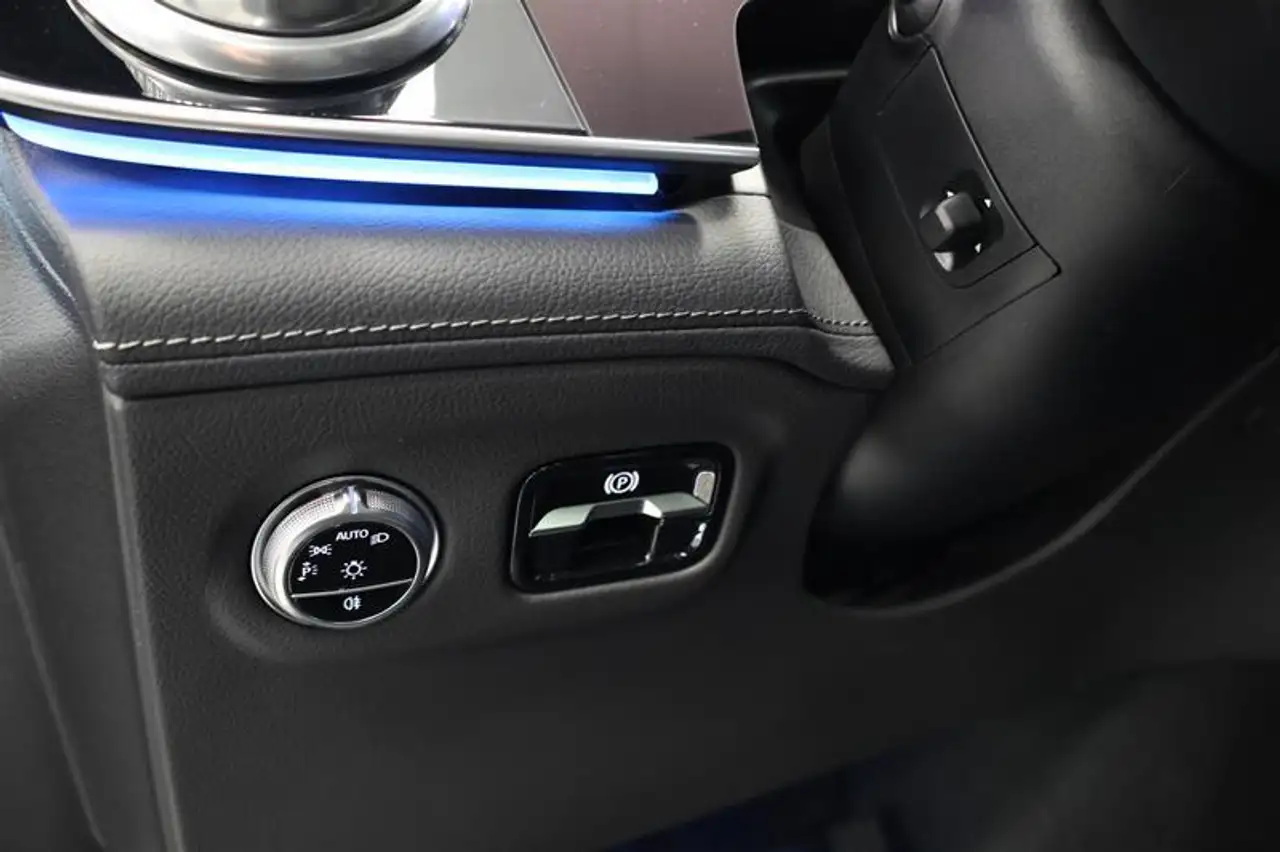 Mercedes-Benz EQS снимка Mercedes-Benz EQS