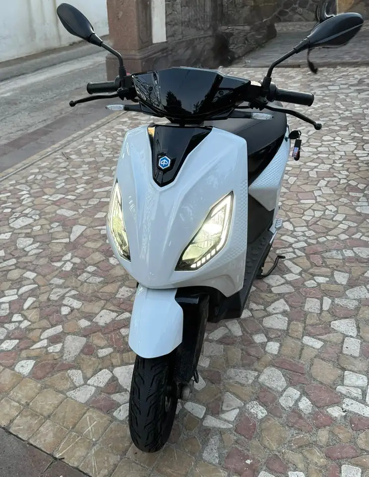 Piaggio 1