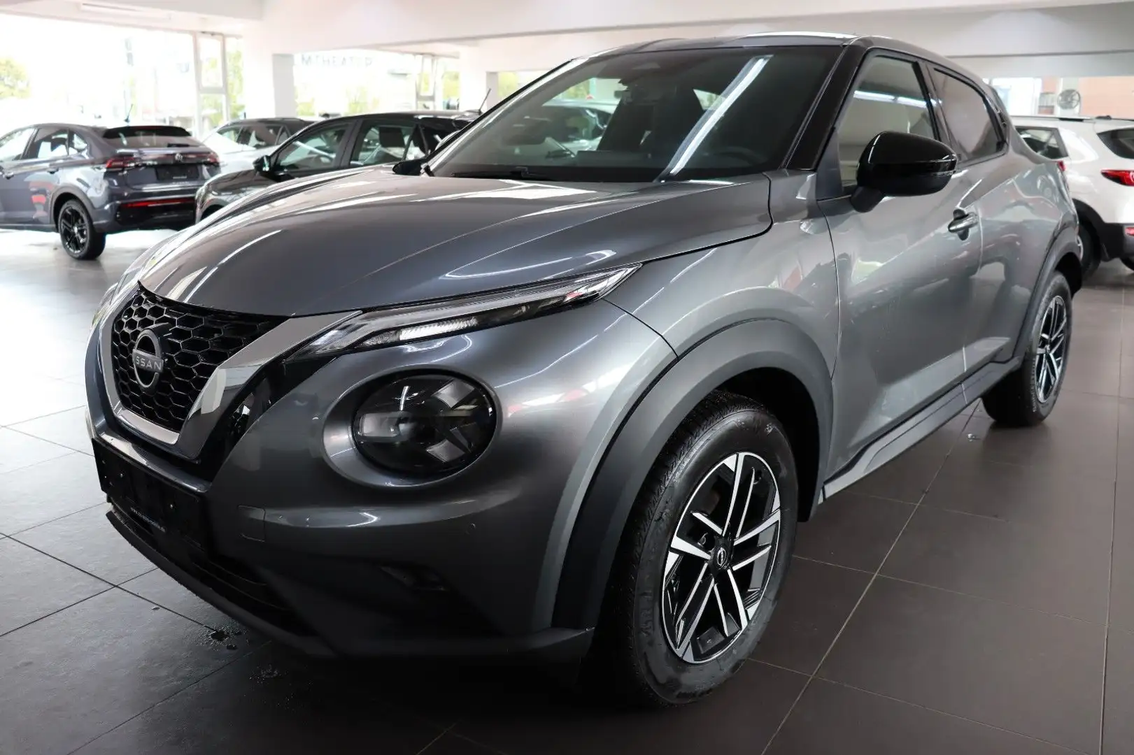 Nissan Juke 1.0 AT MJ25 N-Connecta Nav LED TLeder AKTIO Grau - 1