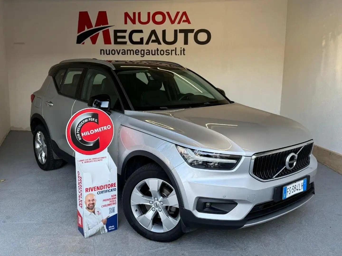 Volvo XC40 D3 Gris - 1