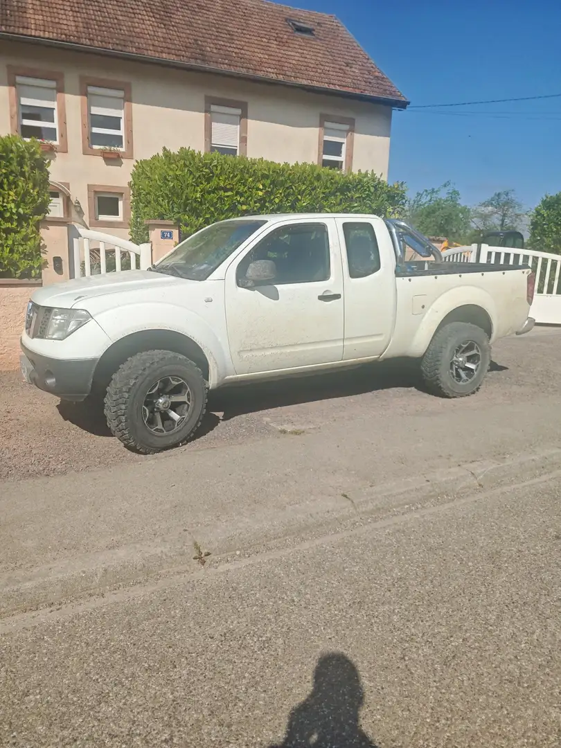 Nissan Navara 2.5 dCi 171 ch King Cab SE - 2