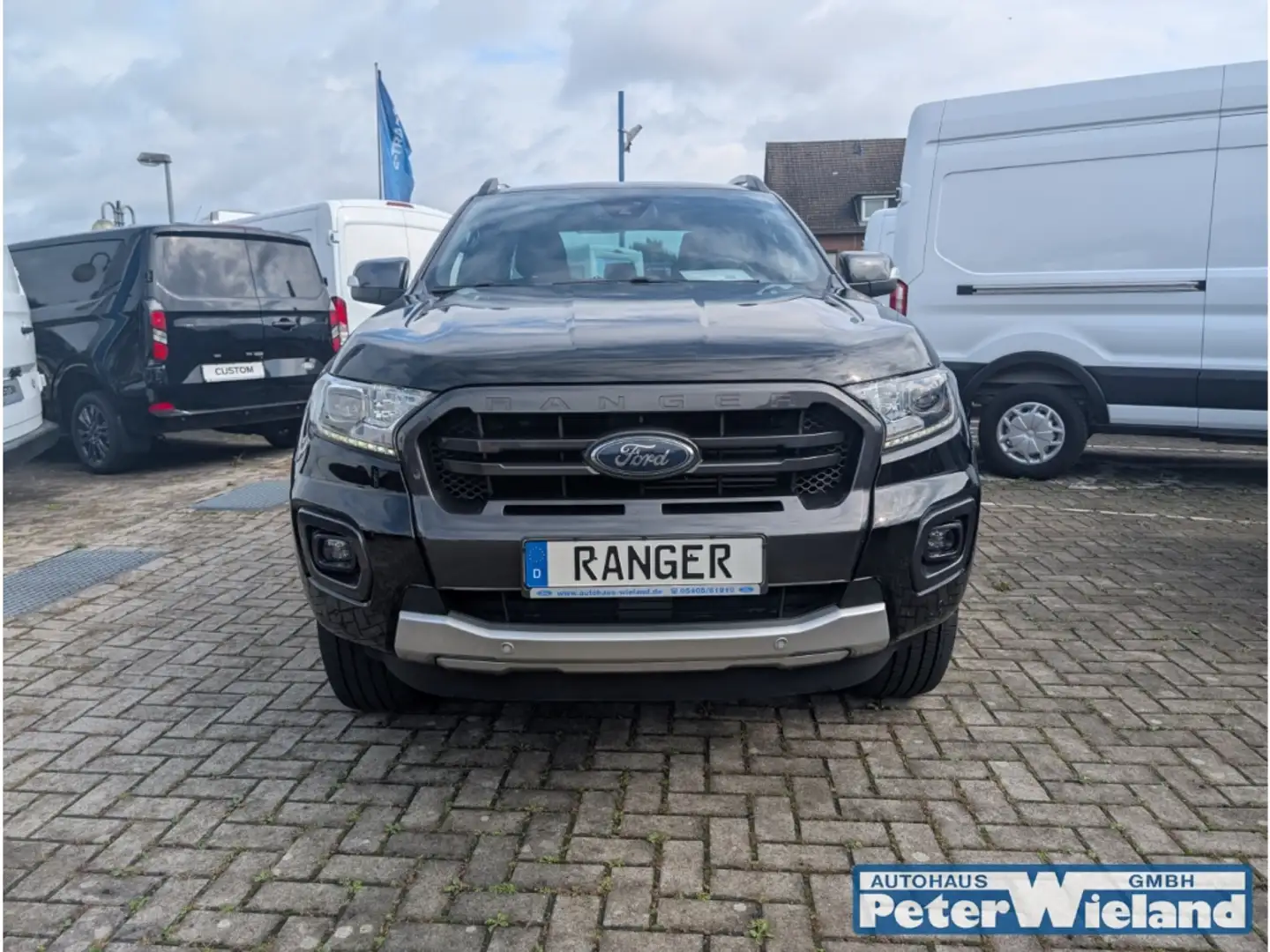 Ford Ranger Wildtrak DoKa 4x4 2.0 TDCi EU6d AHK Navi Leder LED Schwarz - 2