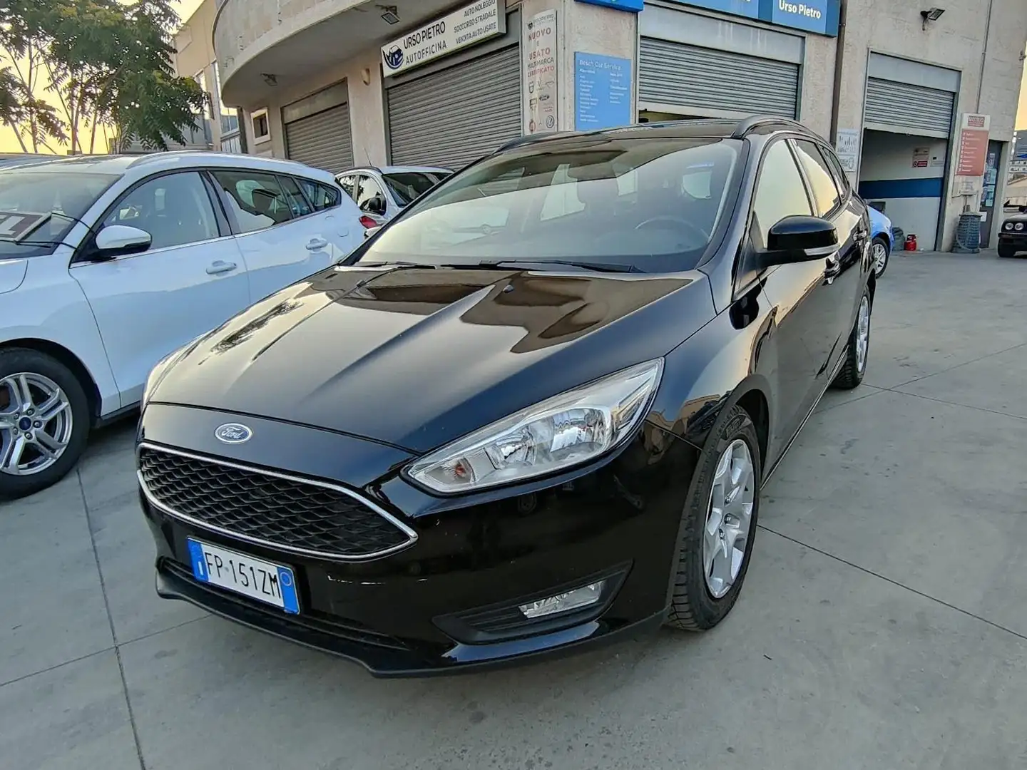 Ford Focus Focus IV 2015 SW SW 1.5 tdci Plus s Noir - 2