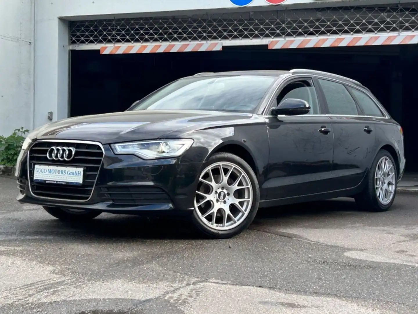 Audi A6 Avant 2.0 TDI Automatik / sehr gepflegt Schwarz - 1