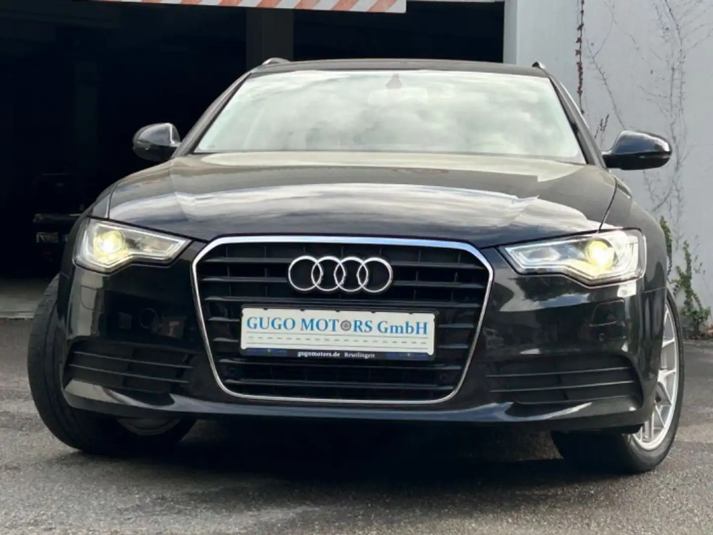 Audi A6 Avant 2.0 TDI Automatik / sehr gepflegt Schwarz - 2