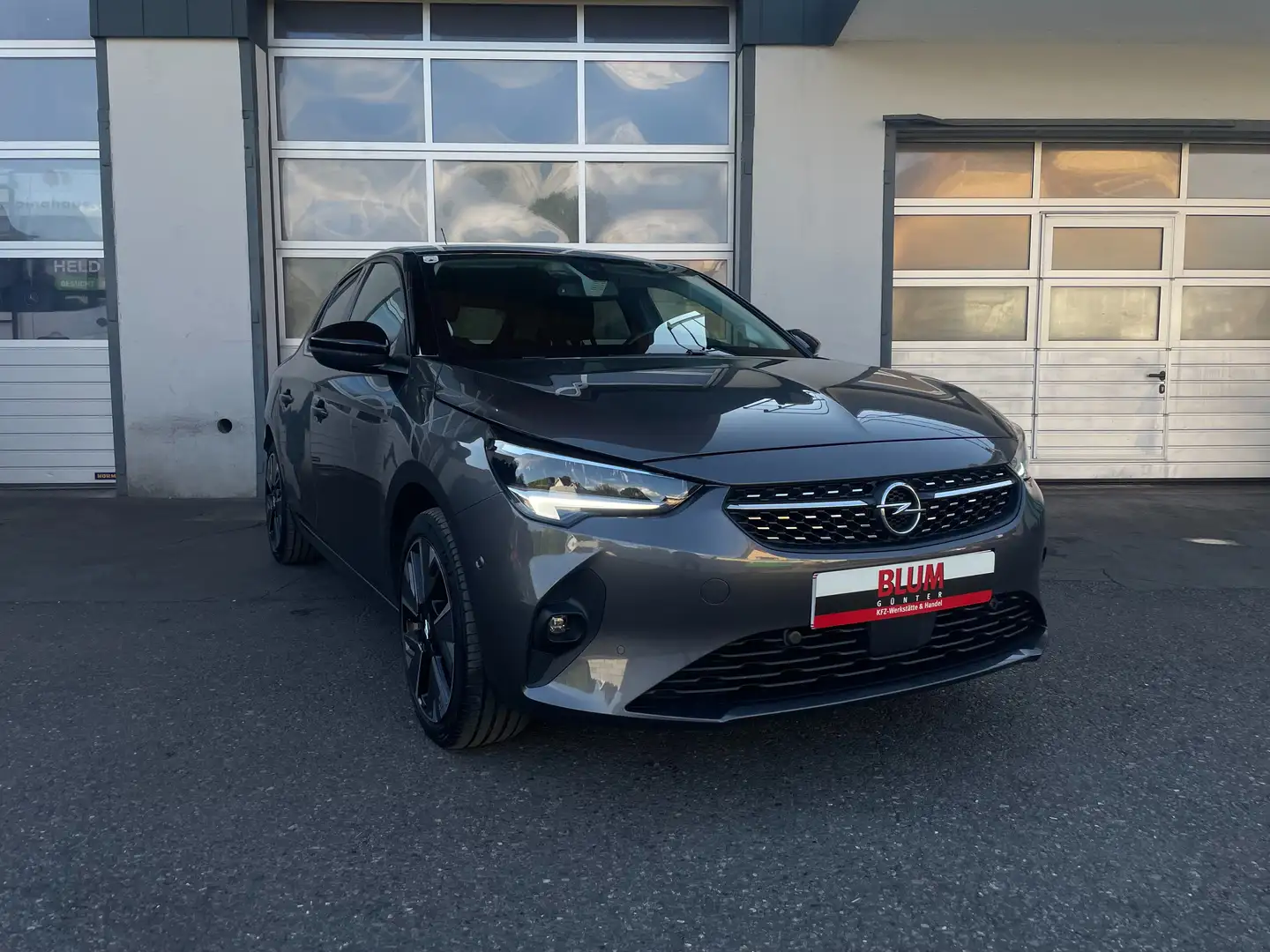 Opel Corsa-e e Elegance Grau - 1