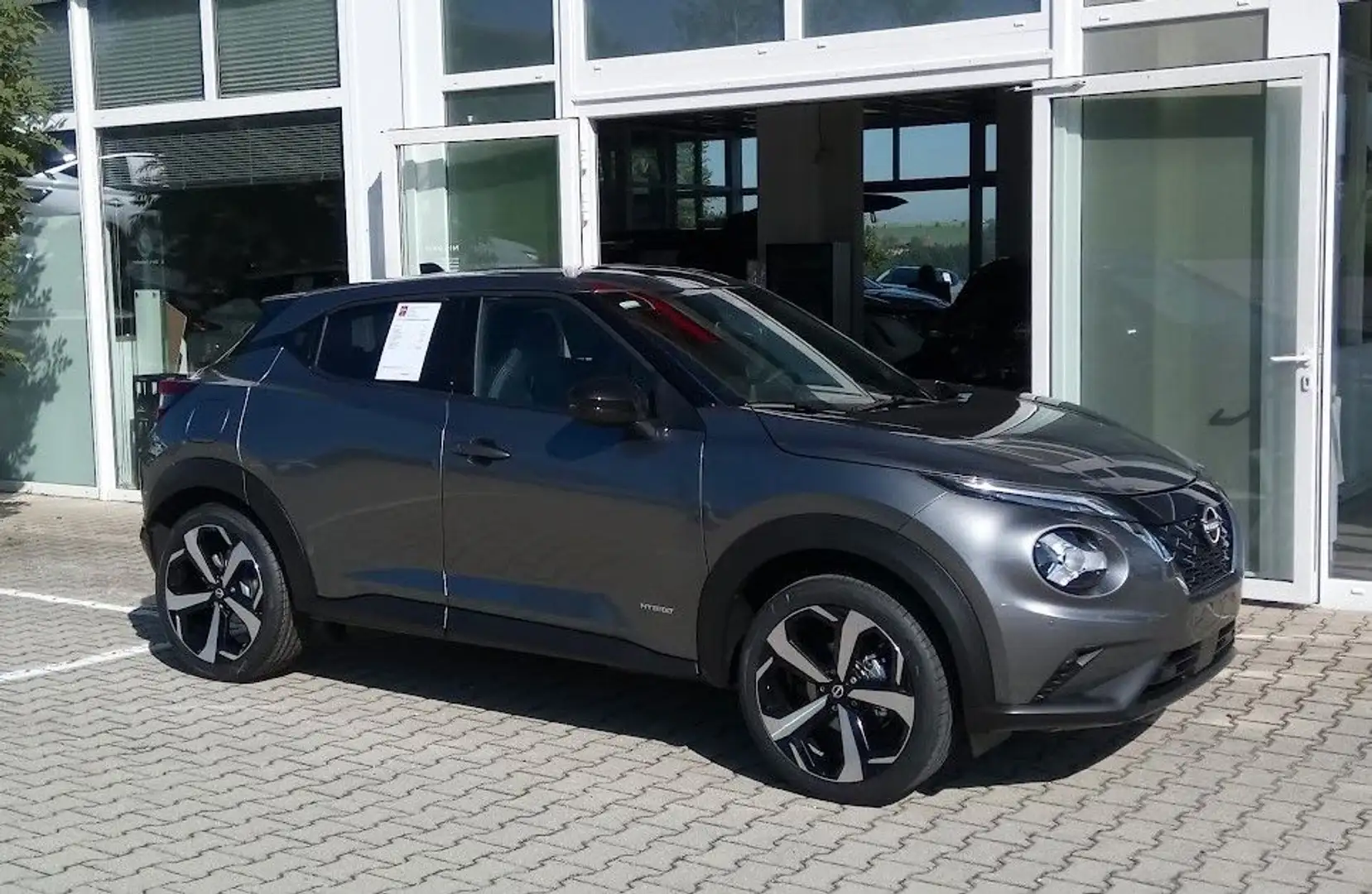 Nissan Juke 1.6 Hybrid 4AMT AT Tekna Voll-LED/Navi/Shzg Grau - 1