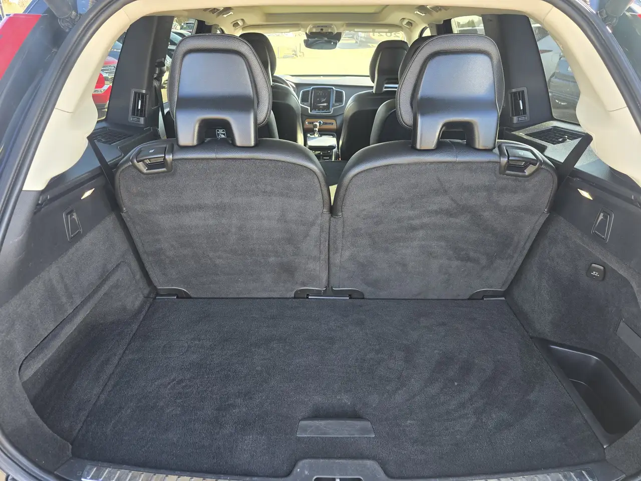 Volvo XC90 снимка Volvo XC90