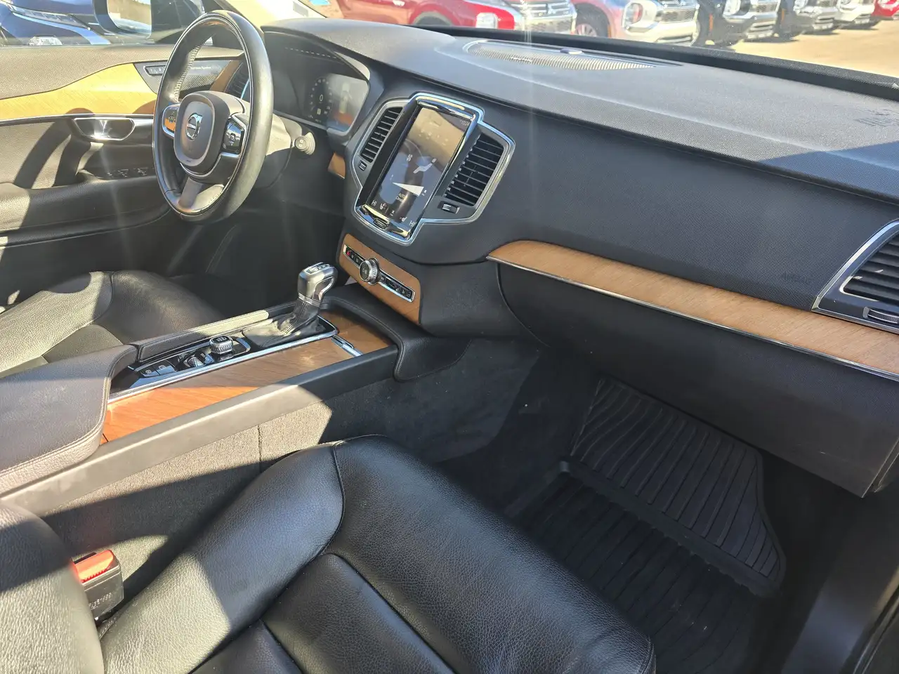 Volvo XC90 снимка Volvo XC90