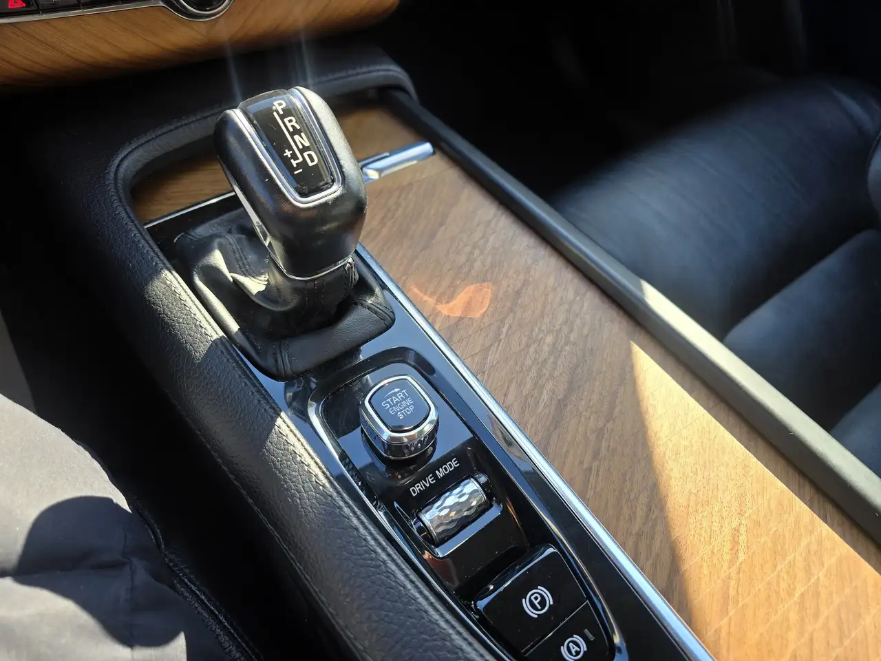 Volvo XC90 снимка Volvo XC90