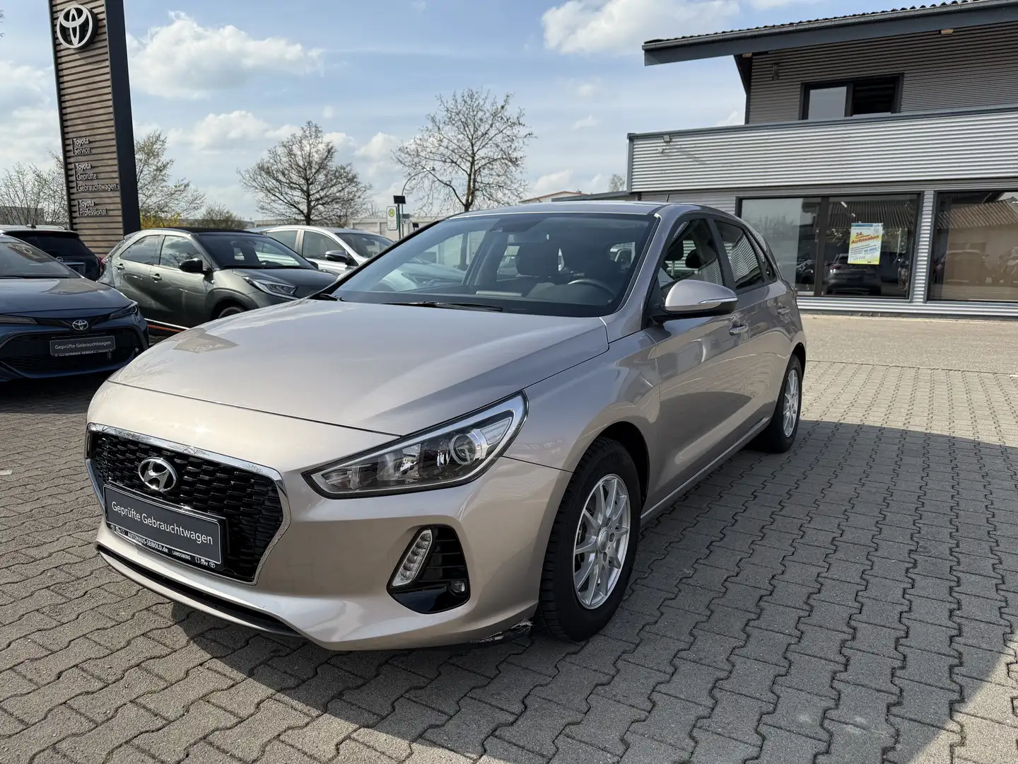 Hyundai i30 Select *1.Hand! Beige - 1