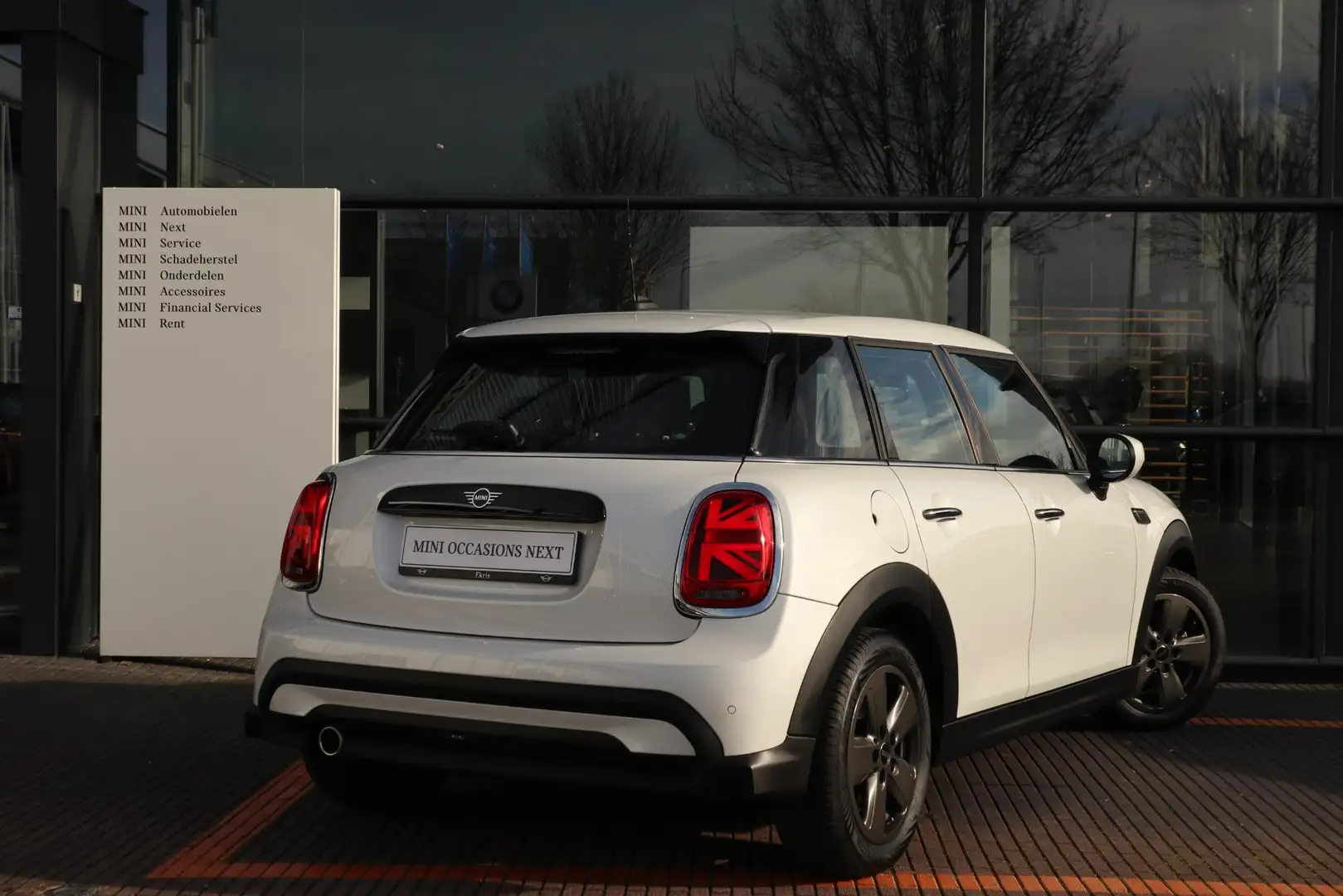 MINI Cooper 5 Deurs 1.5 Classic Blanc - 2