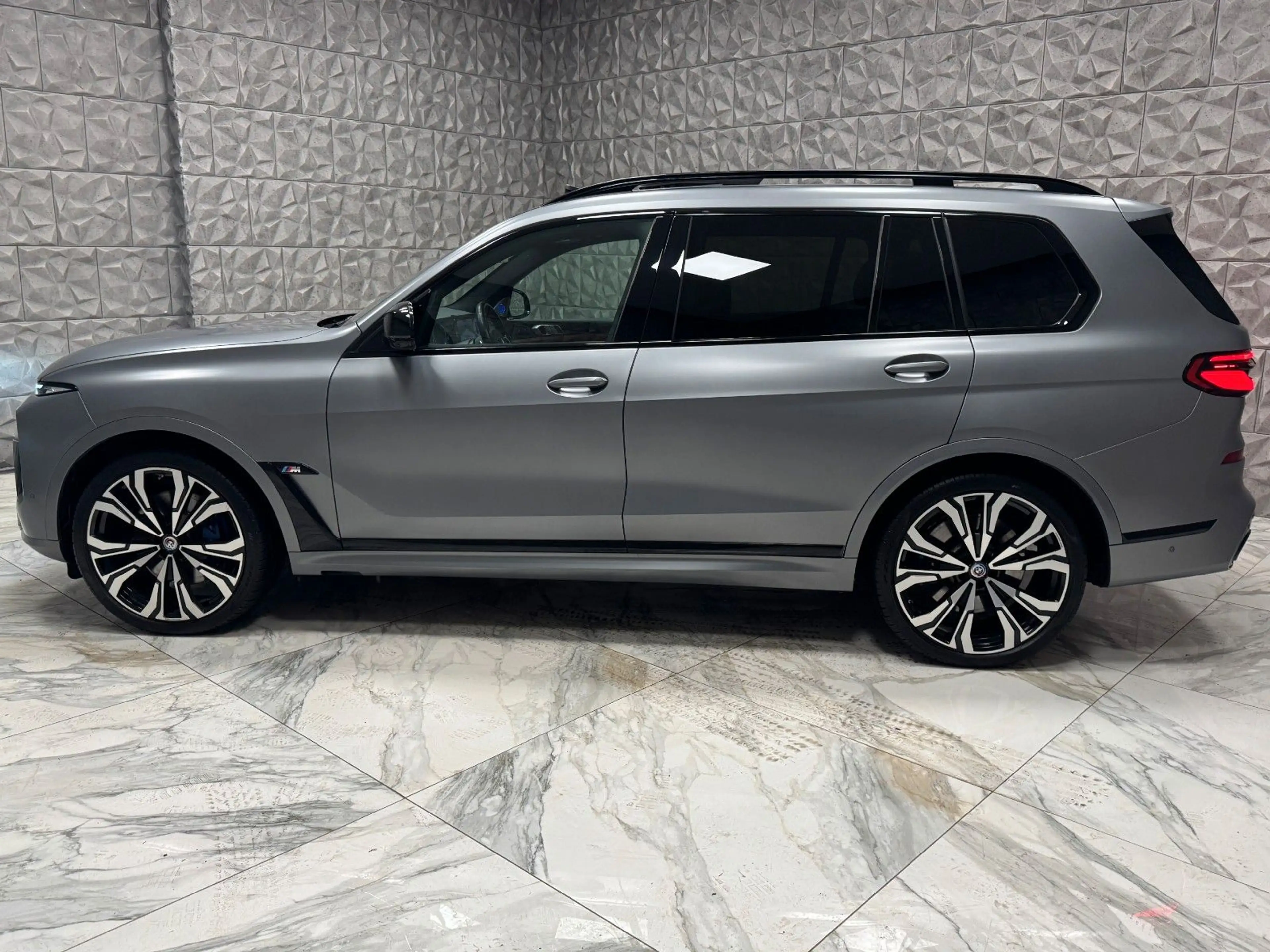 BMW X7 M60i xDrive 48V Aut. — photo 8