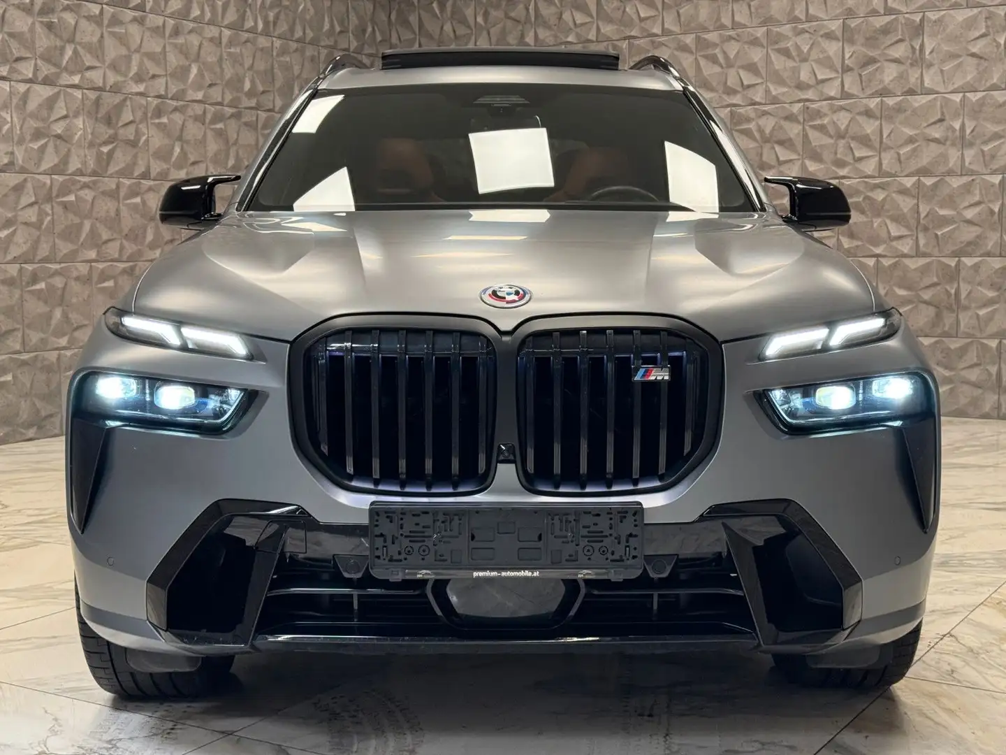 BMW X7 M60i xDrive 48V Aut. Grau - 2