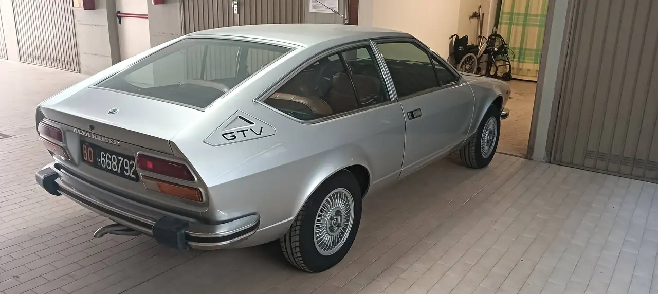 Alfa Romeo GTV 2.0 L, foto 6