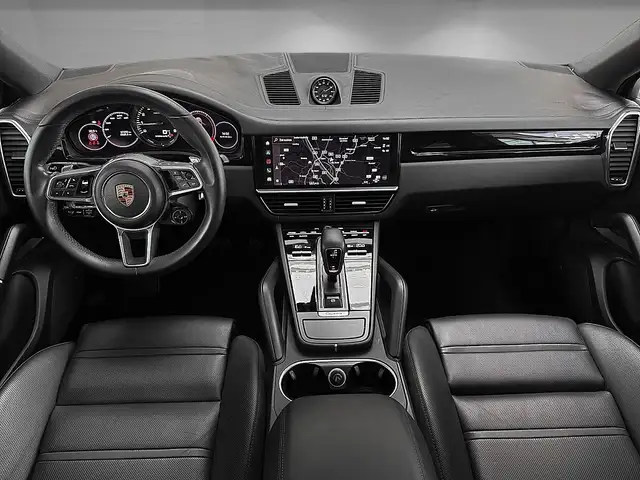 Porsche Cayenne view 9