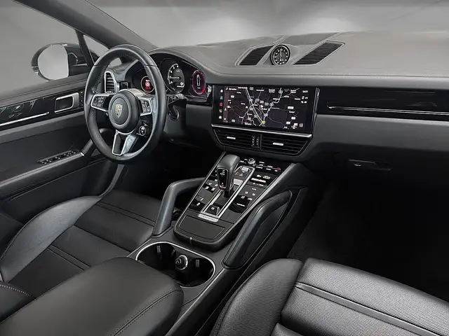 Porsche Cayenne view 10