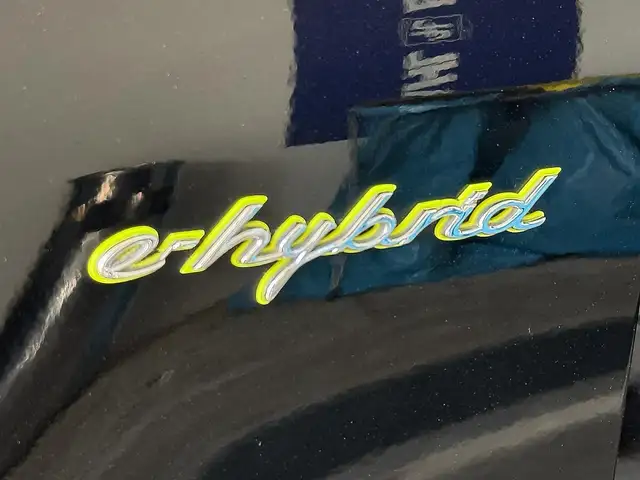 Porsche Cayenne view 26