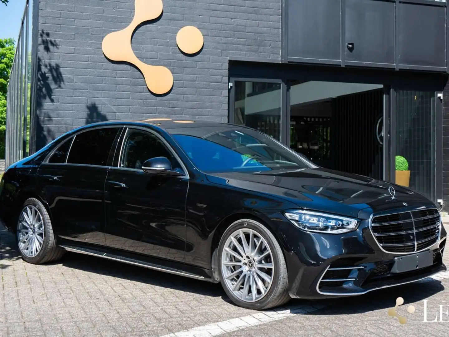 Mercedes-Benz S 580 S Long PHEV 580 e 4-Matic (375 kW) Noir - 1