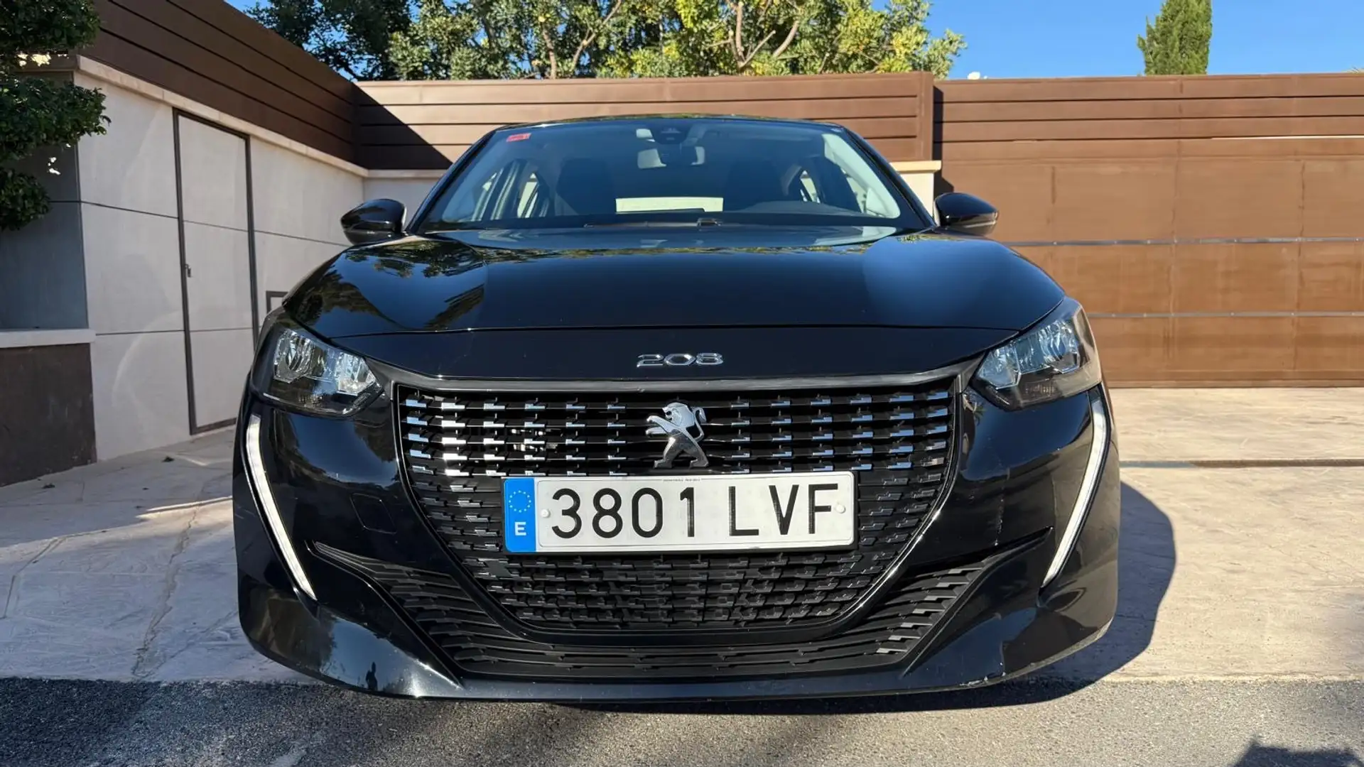 Peugeot 208 PureTech 75 Like - 1