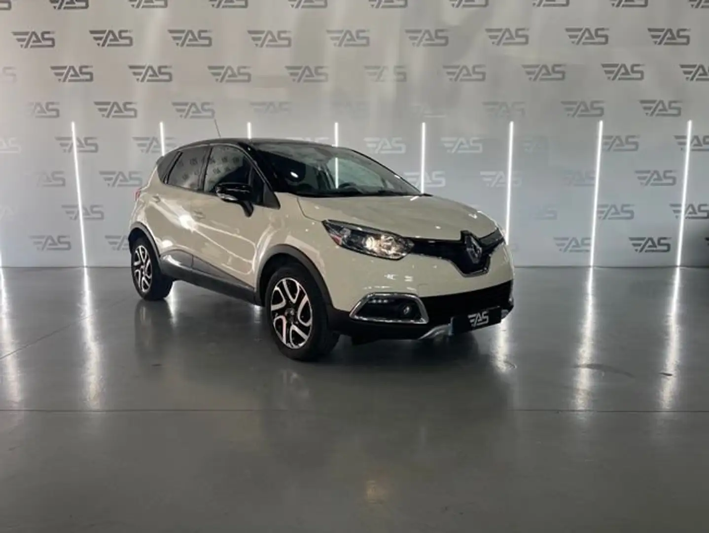 Renault Captur TCe Energy Xmod 120 Beige - 2