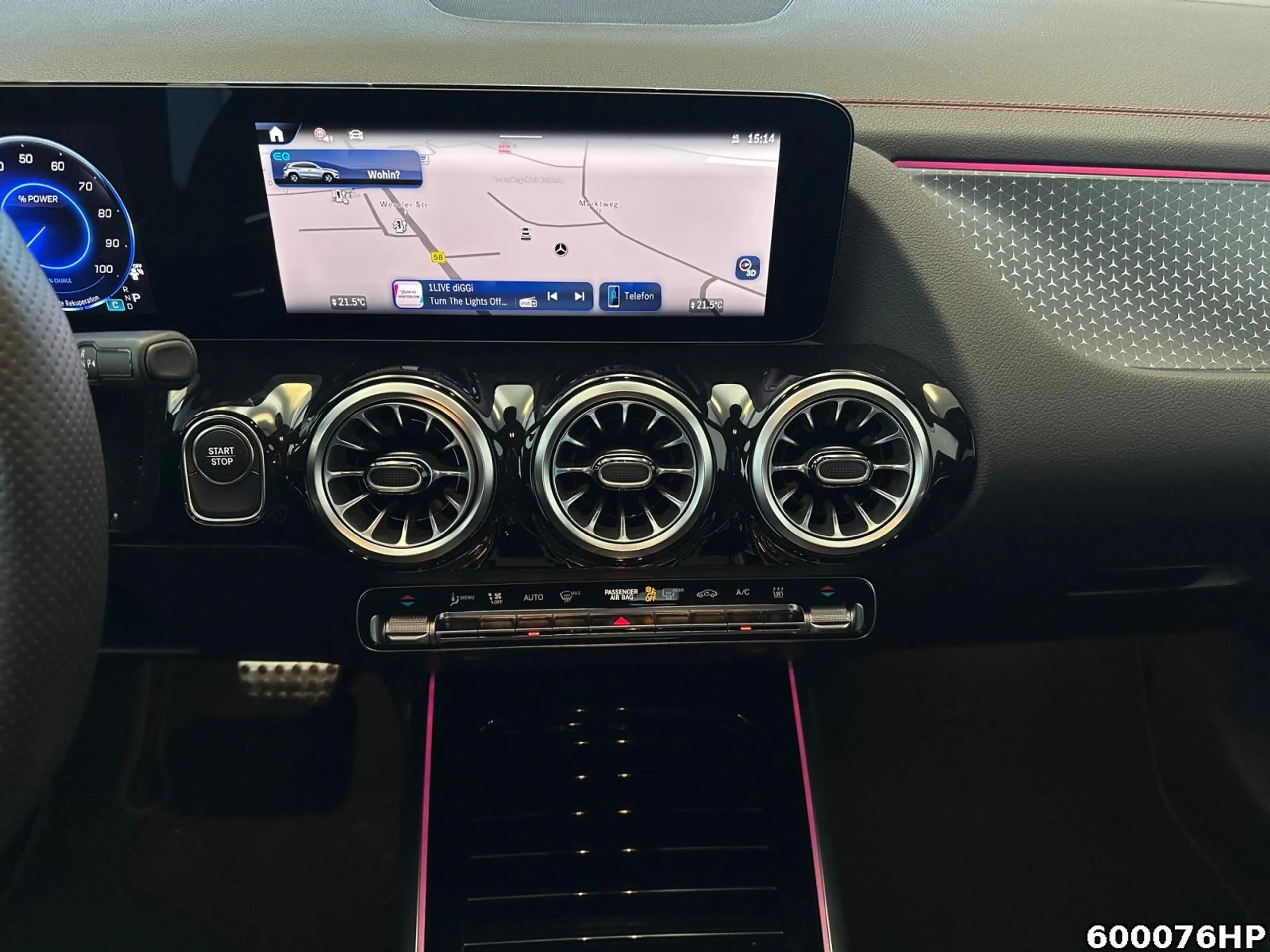 Mercedes-Benz EQA 300 4M AMG  AHK Night 360° DISTRONIC KEYLESS — photo 14