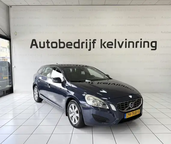 Volvo V60 view 3