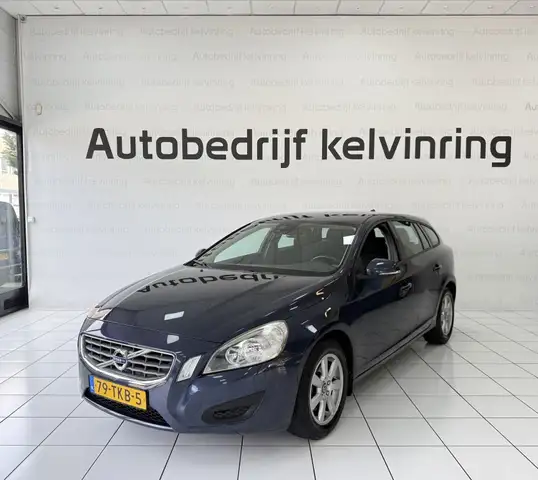 Volvo V60 view 2