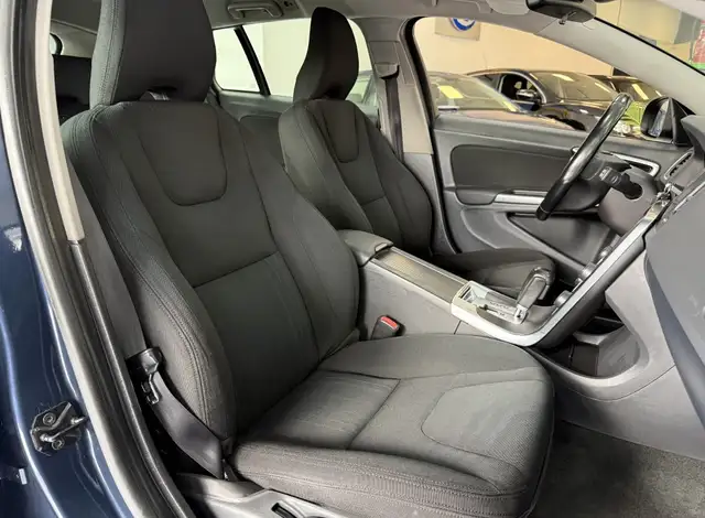 Volvo V60 view 18