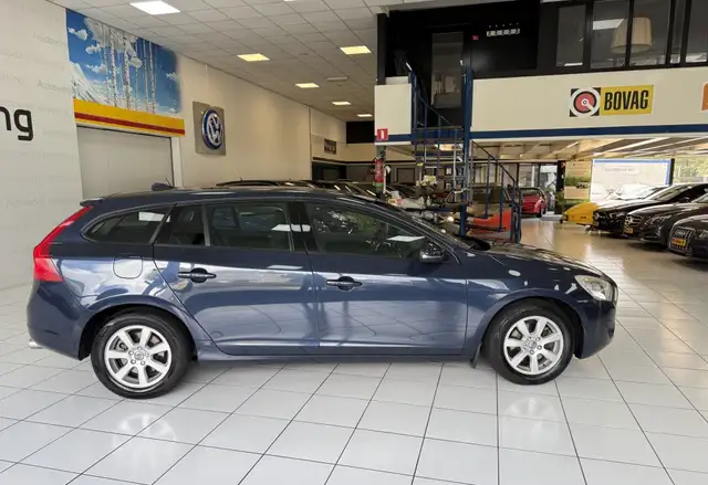 Volvo V60 view 16