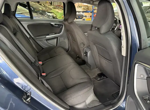 Volvo V60 view 21