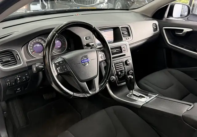 Volvo V60 view 24
