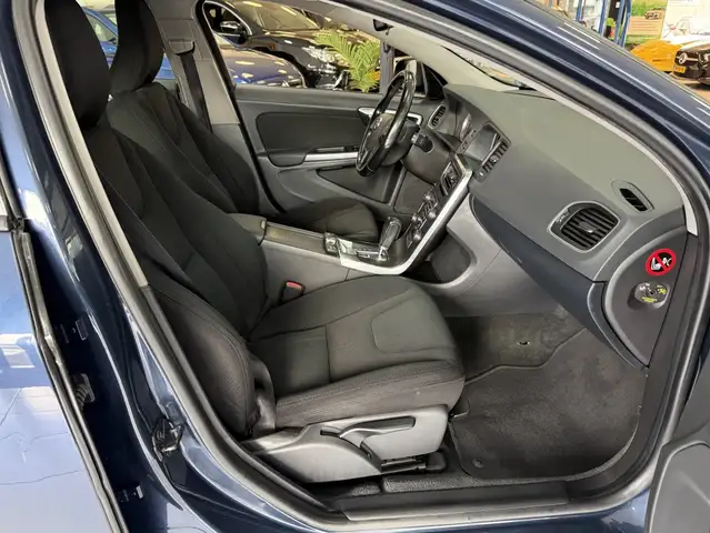 Volvo V60 view 17