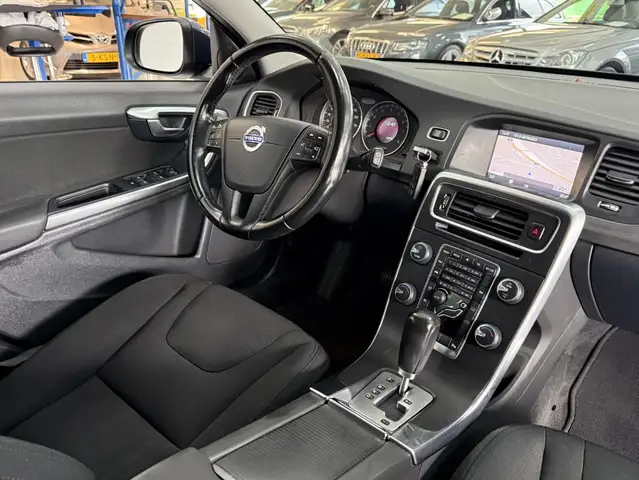 Volvo V60 view 20
