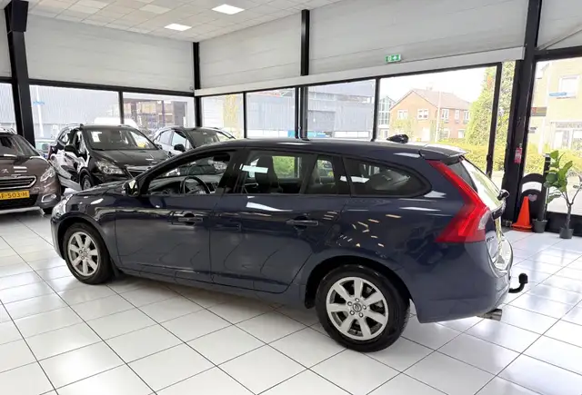 Volvo V60 view 11