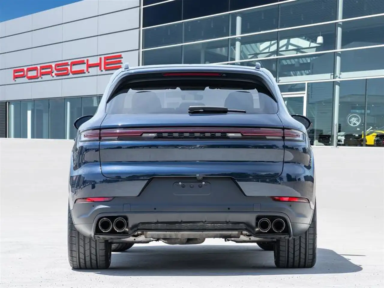 Porsche Cayenne снимка Porsche Cayenne