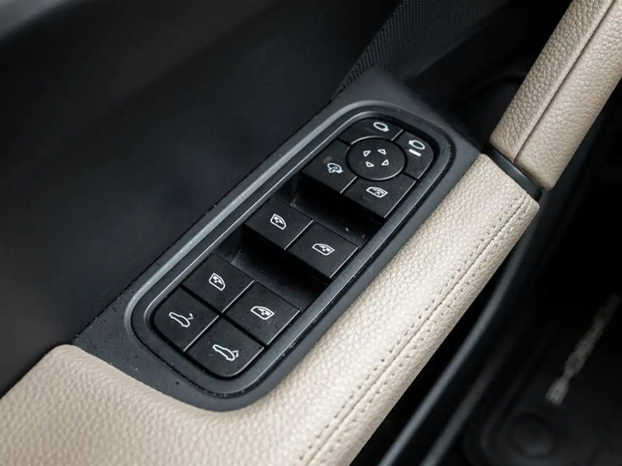 Porsche Cayenne снимка Porsche Cayenne