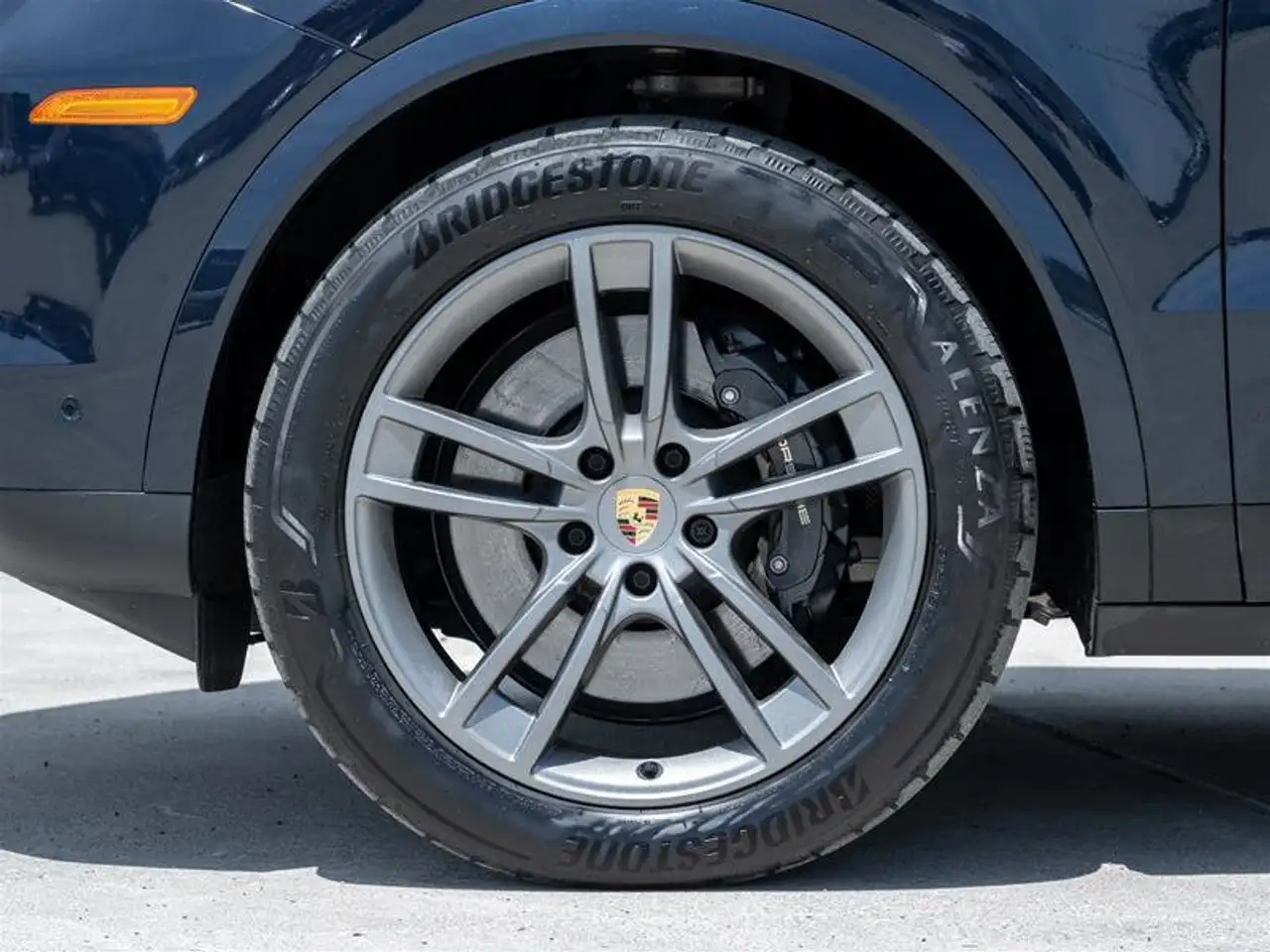 Porsche Cayenne снимка Porsche Cayenne