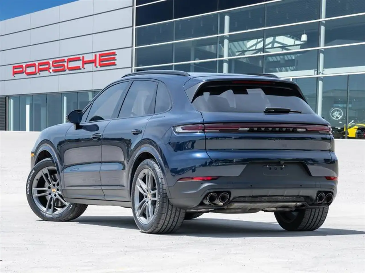 Porsche Cayenne снимка Porsche Cayenne