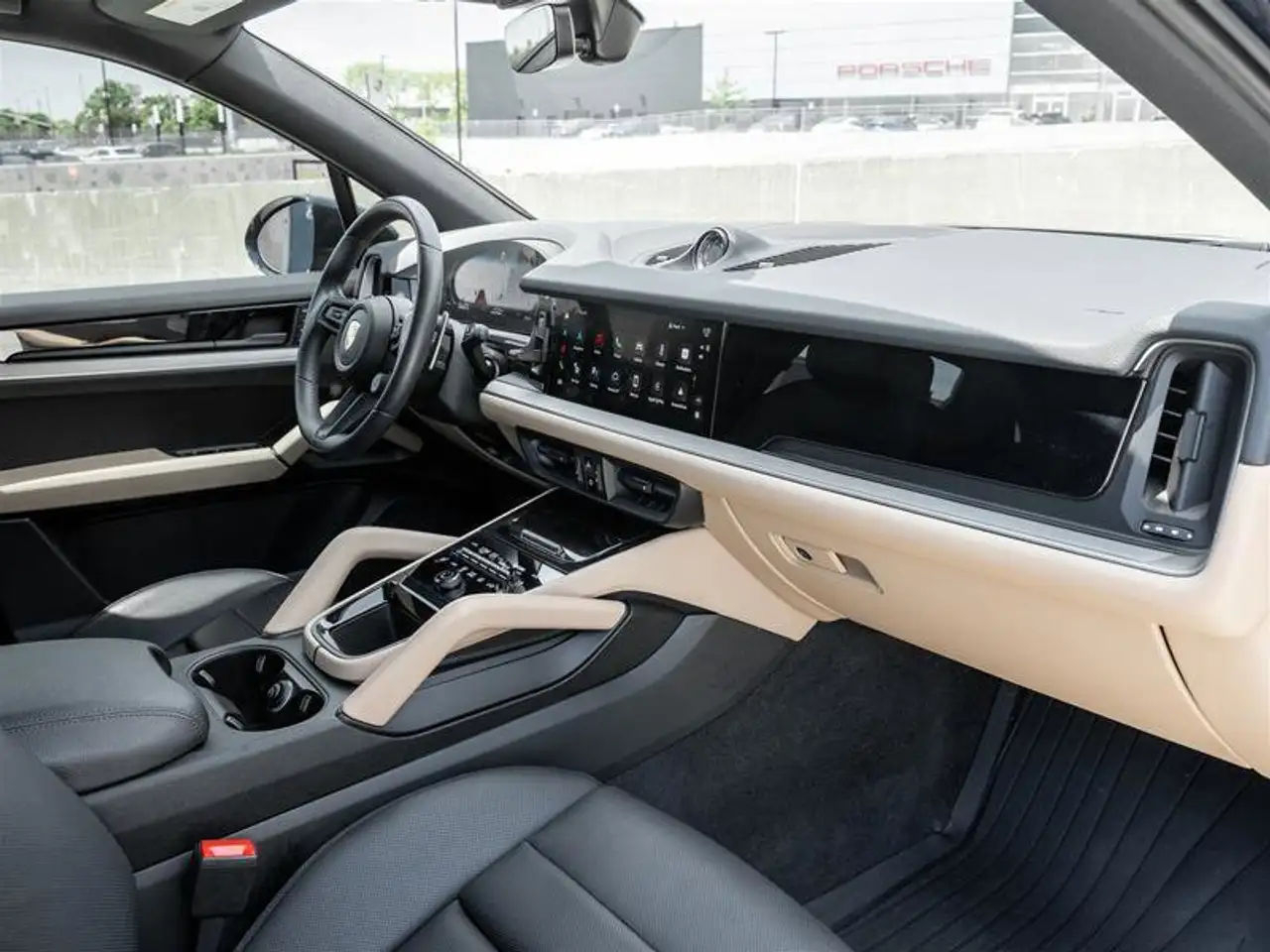 Porsche Cayenne снимка Porsche Cayenne