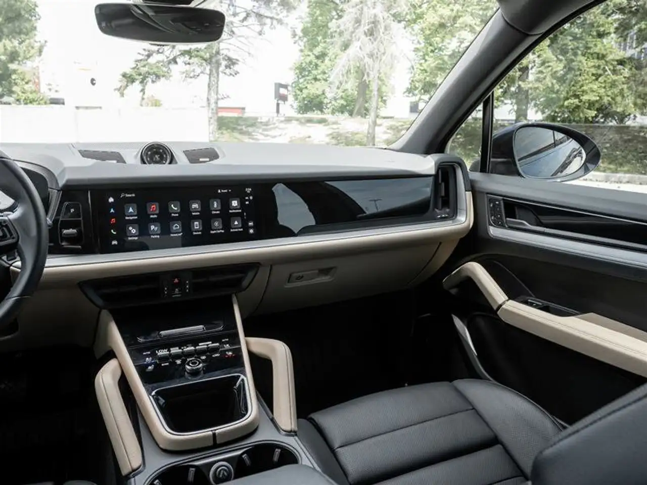 Porsche Cayenne снимка Porsche Cayenne