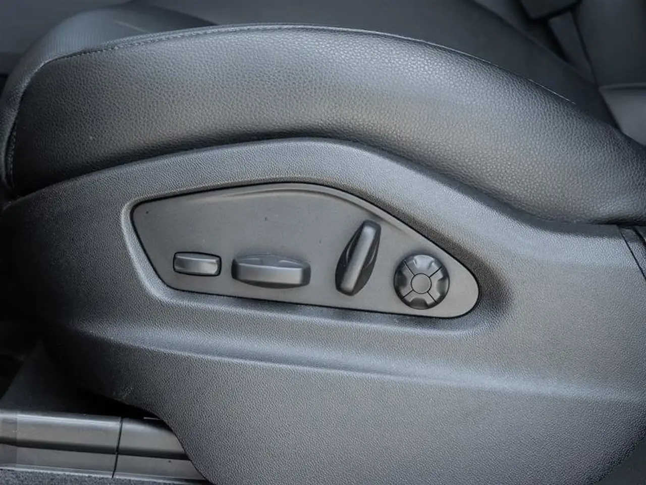 Porsche Cayenne снимка Porsche Cayenne